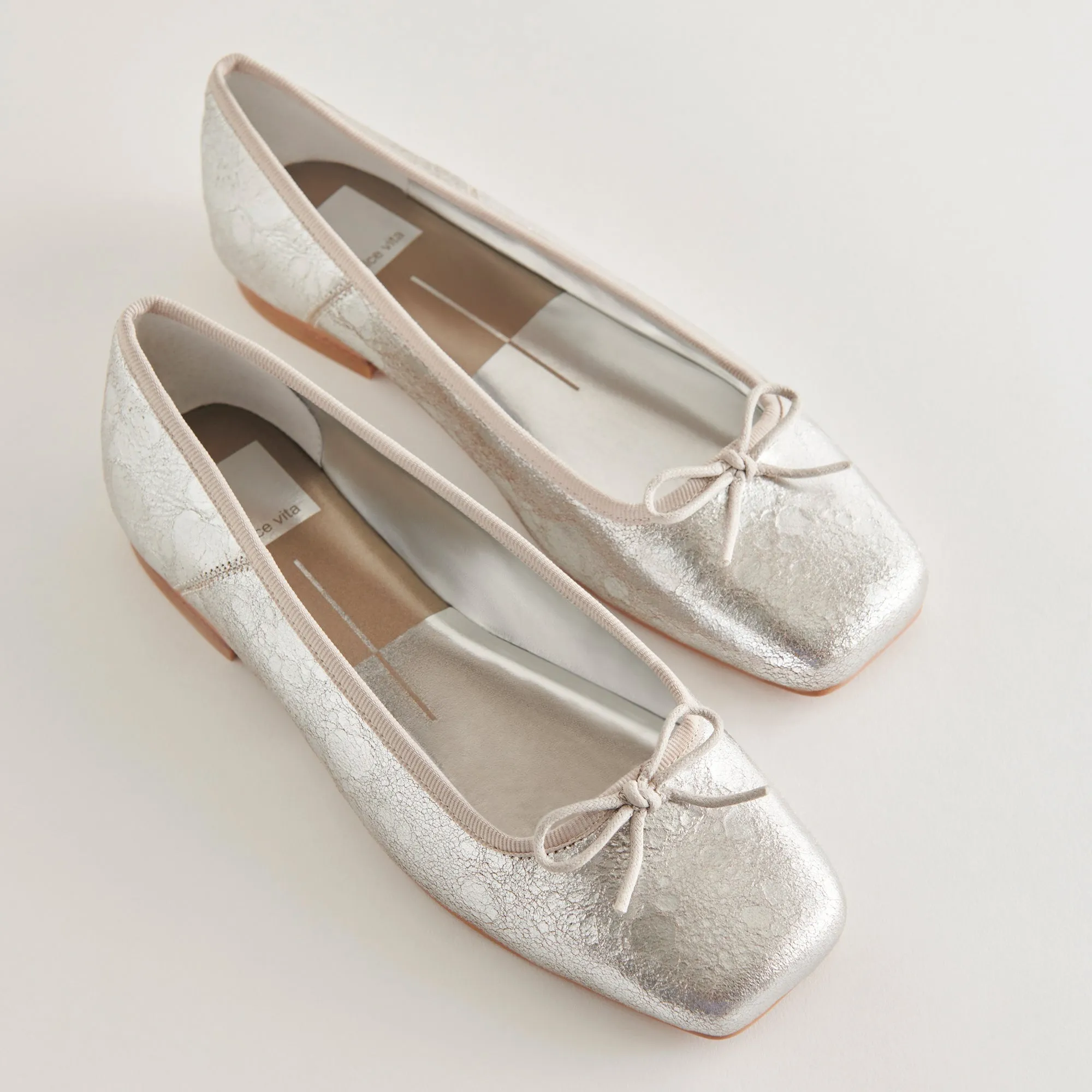 ANISA BALLET FLATS SILVER DISTRESSED LEATHER - re:vita