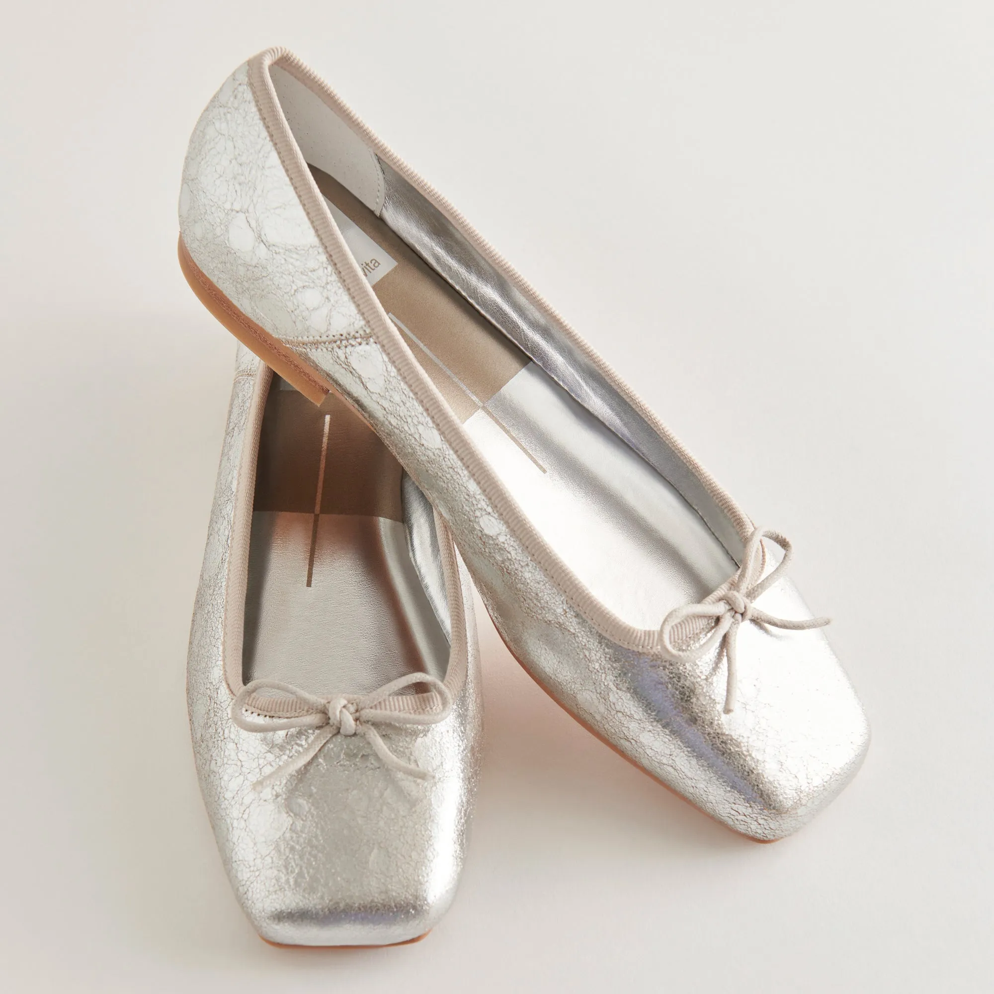 ANISA BALLET FLATS SILVER DISTRESSED LEATHER - re:vita