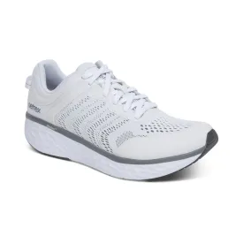 Chase Walking Shoe in White