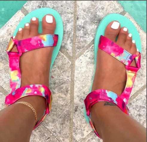 Colorblock printed beach sandals for summer