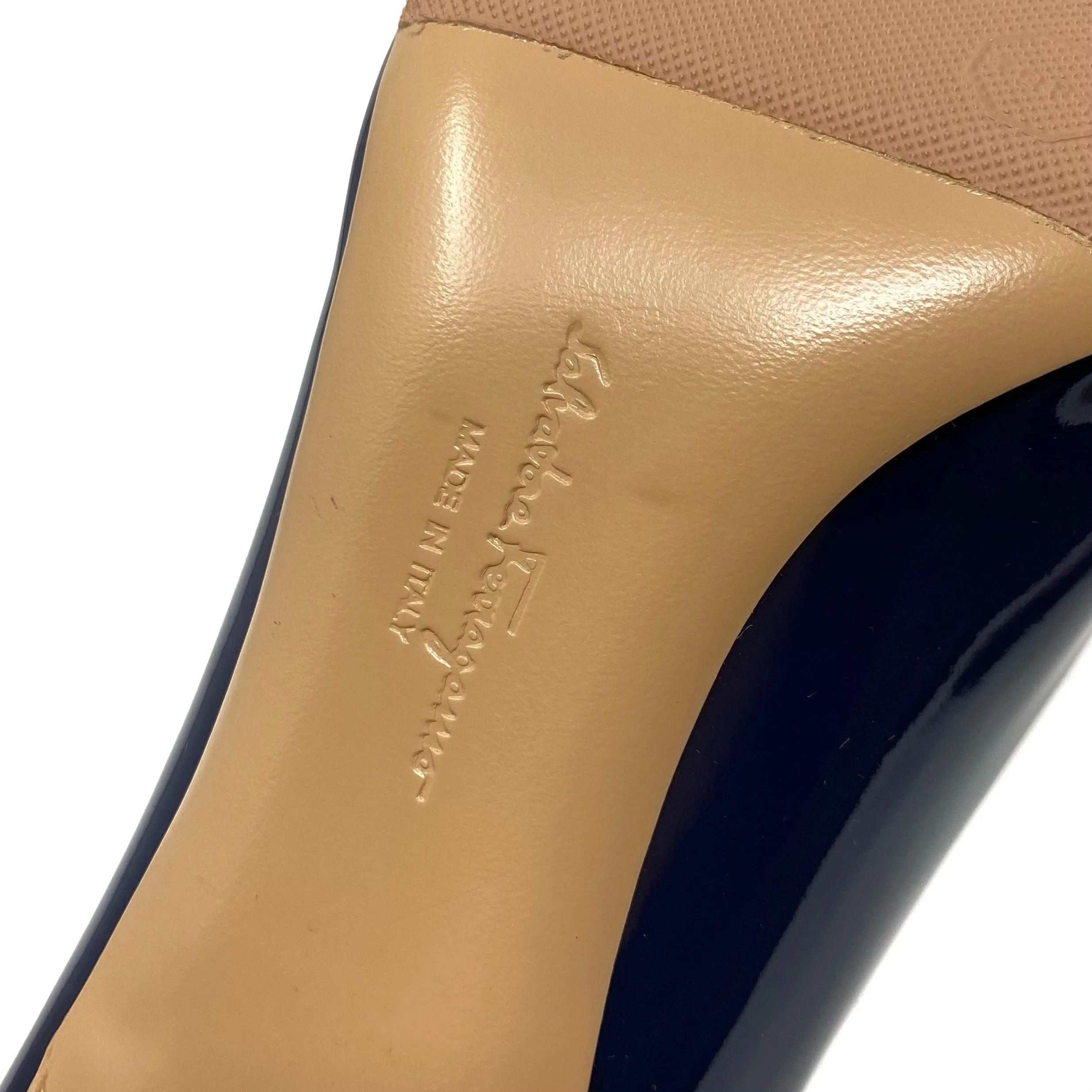 Ferragamo Blue Carla Pumps 7C