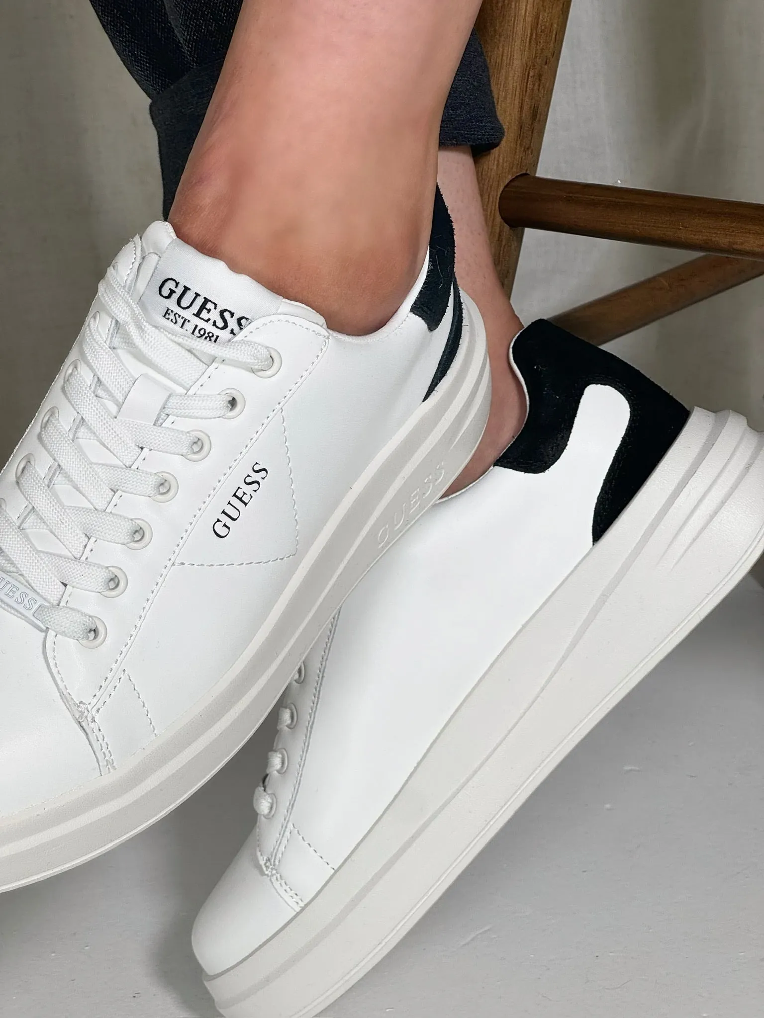 Guess Elbina Sneakers - Black/White